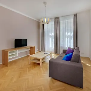 euroagentur-down-town-suites.praguehotelsweb.com/