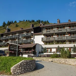 *** Aparthotel Campolongo Italia